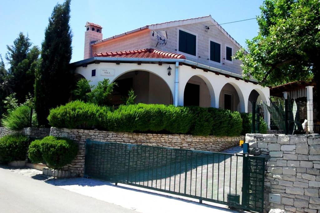 Charming Villa Nika With The Pool Супетар Екстериор снимка