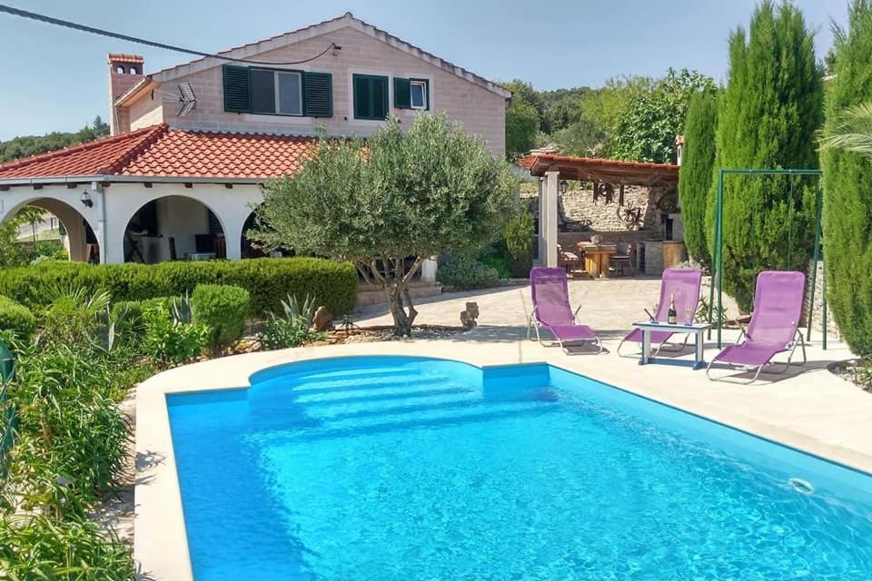 Charming Villa Nika With The Pool Супетар Екстериор снимка