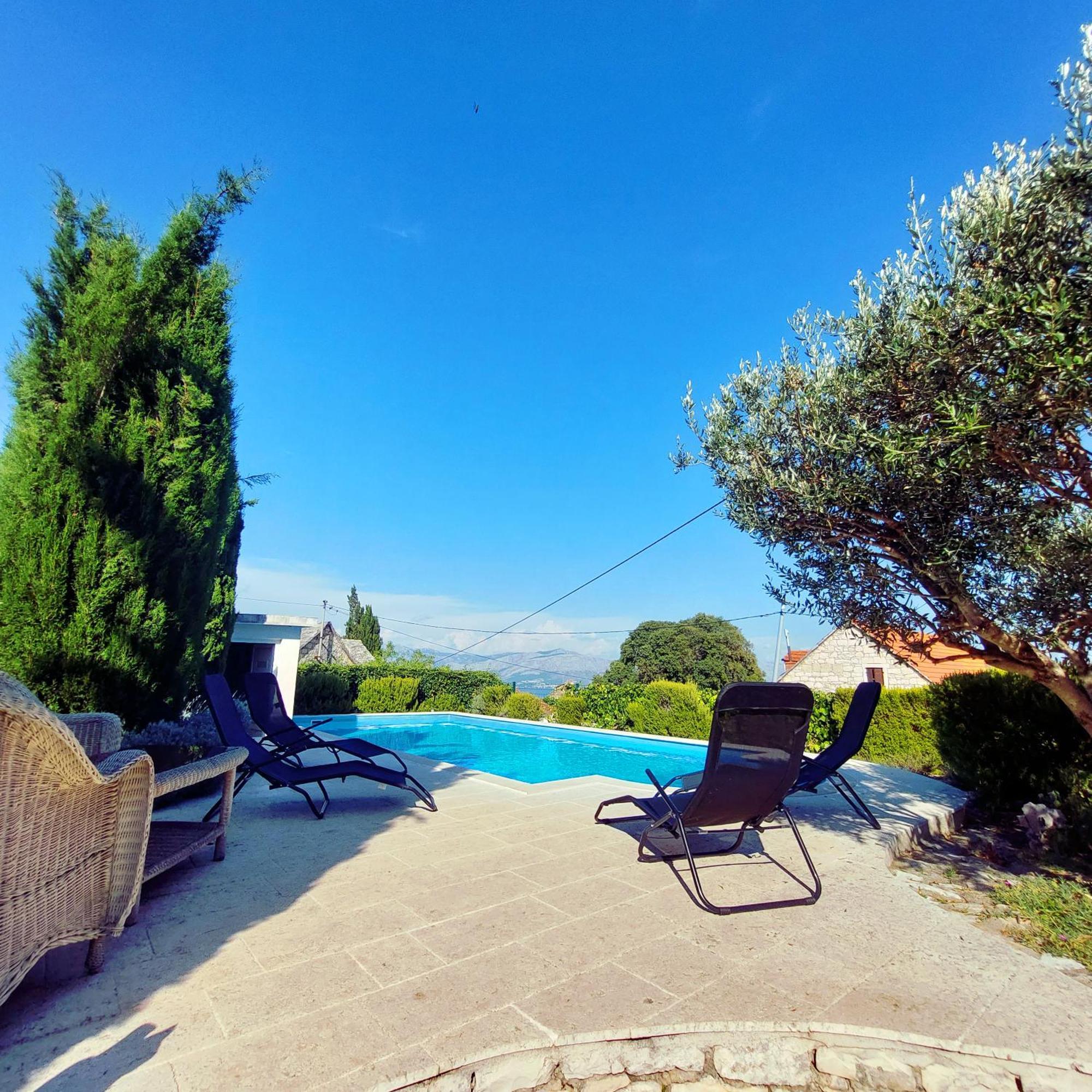 Charming Villa Nika With The Pool Супетар Екстериор снимка