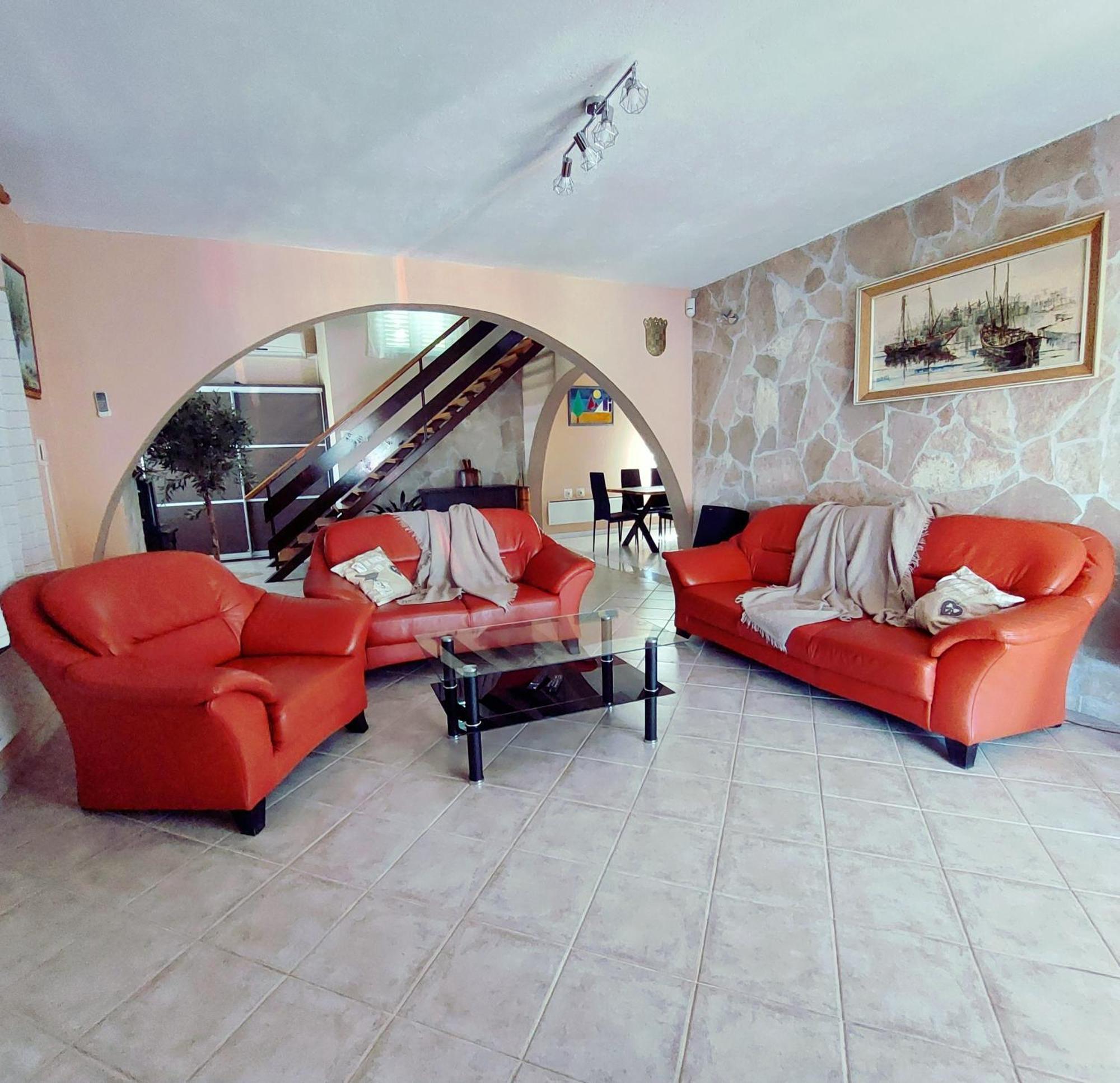 Charming Villa Nika With The Pool Супетар Екстериор снимка